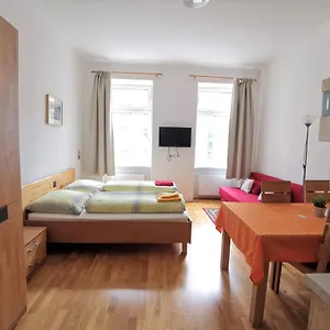 Hellwagstrasse Апартаменты