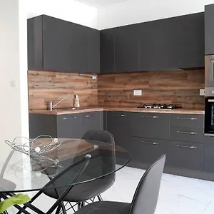 https://luxurious-apartment-next-to-the-sea.hotelssaintjulians.com